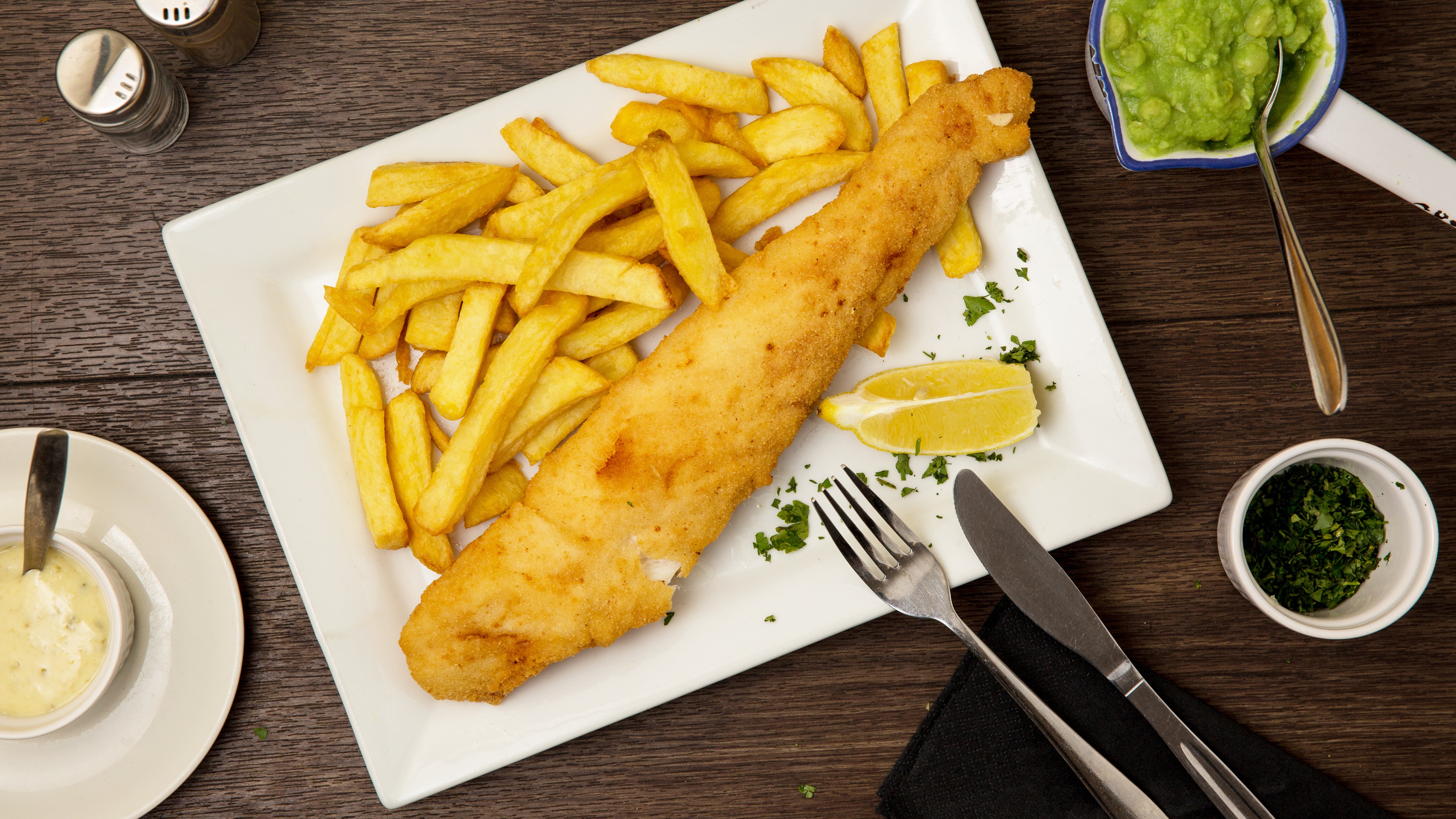 Two Brothers Fish Restaurant delivery from Finchley Central Order with Deliveroo