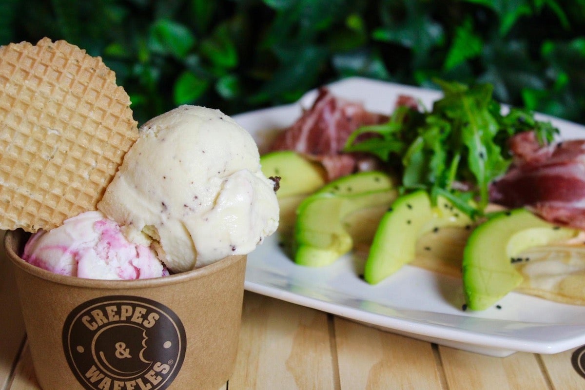 Crepes & Waffles entrega desde Universidad Pide comida con Deliveroo