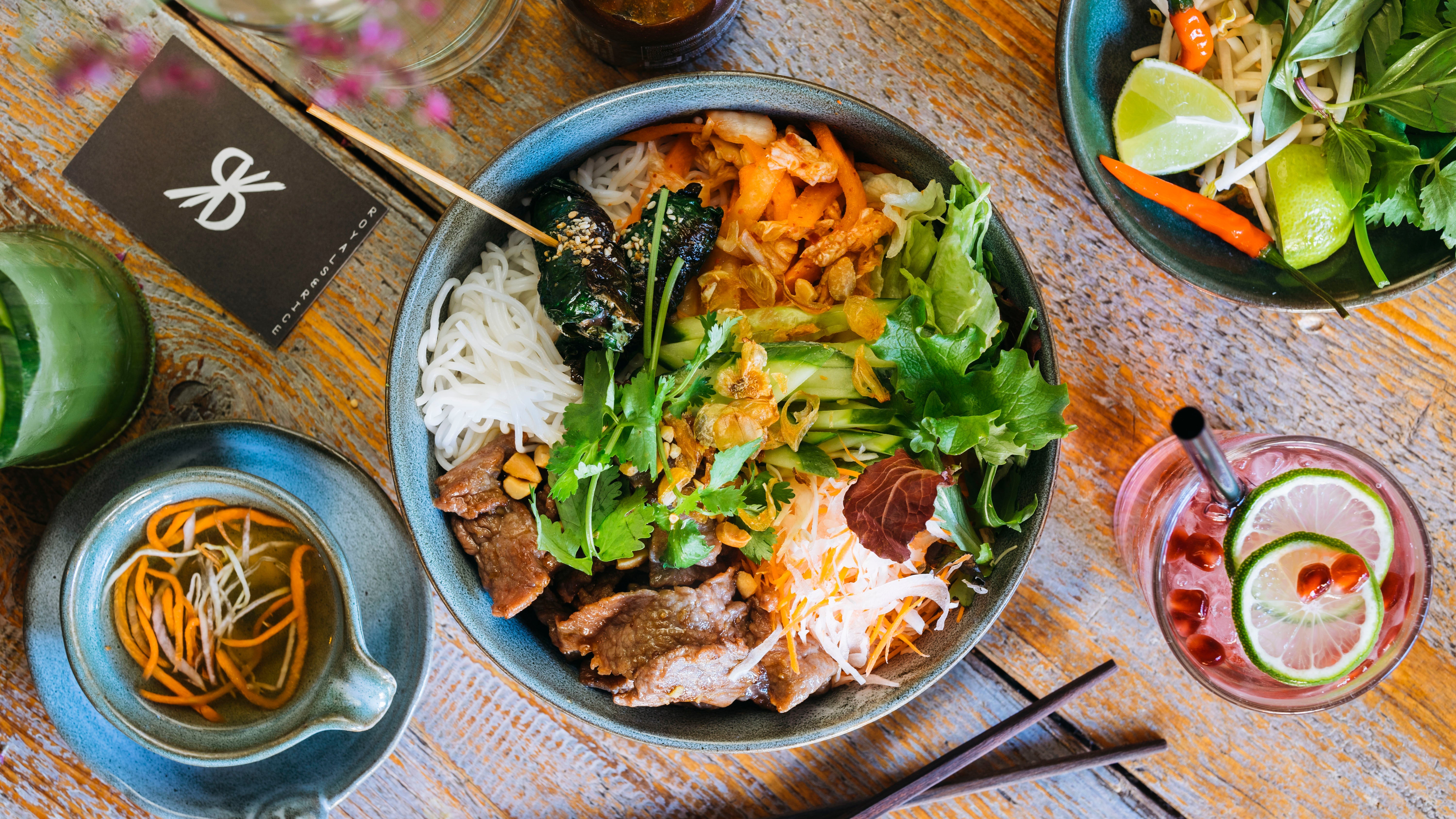 Royals & Rice geliefert aus Mitte - Bestelle bei Deliveroo