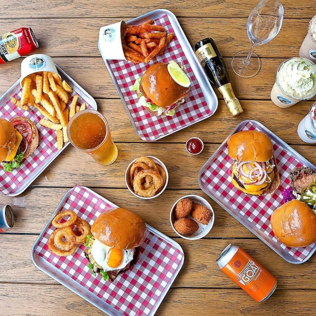 Evo Burger delivery from Cairns City Order with Deliveroo