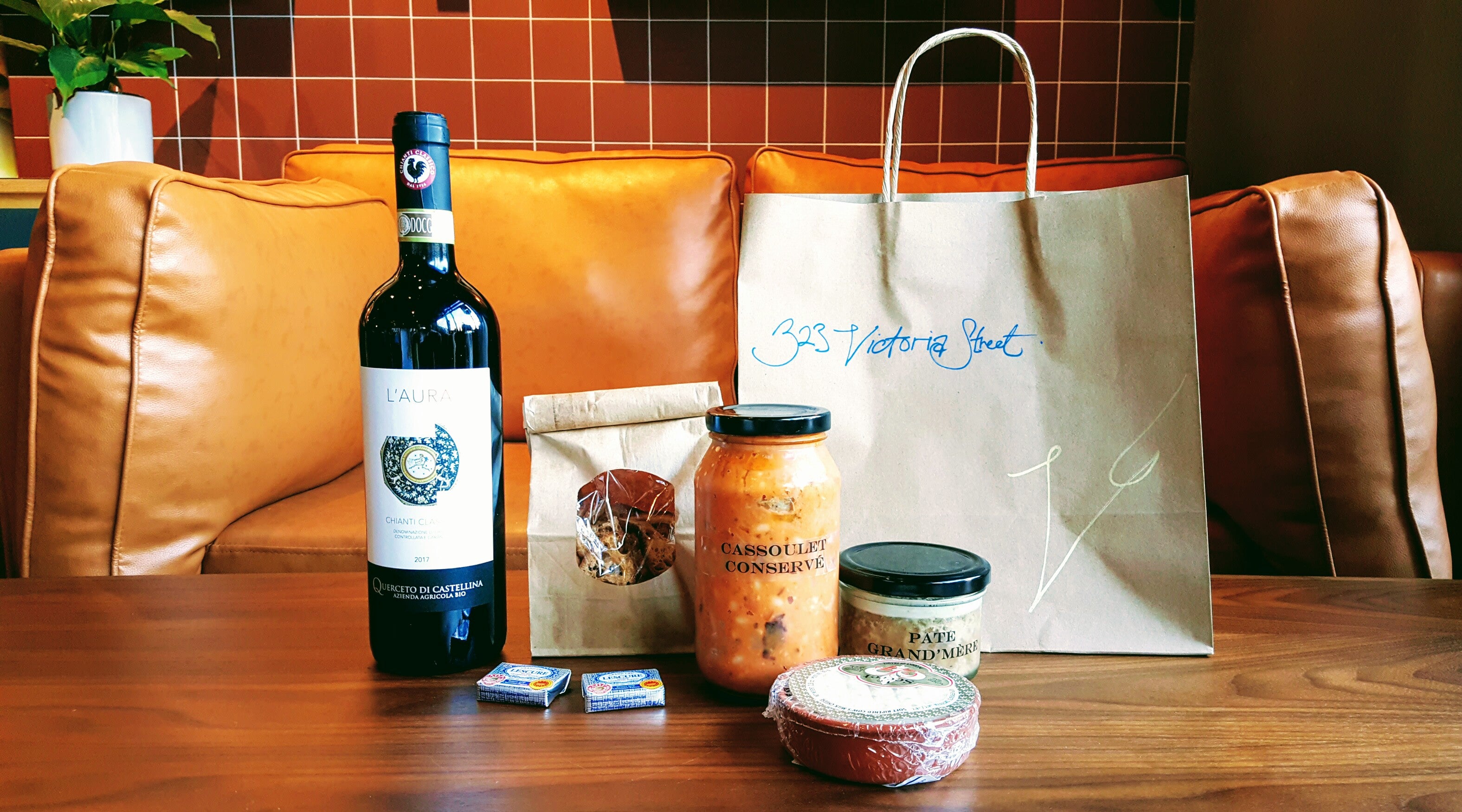 V Wine Salon delivery from Richmond Order with Deliveroo