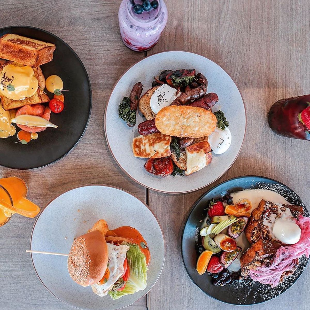 Young Mugs Cafe and Restaurant delivery from Ballajura Order with