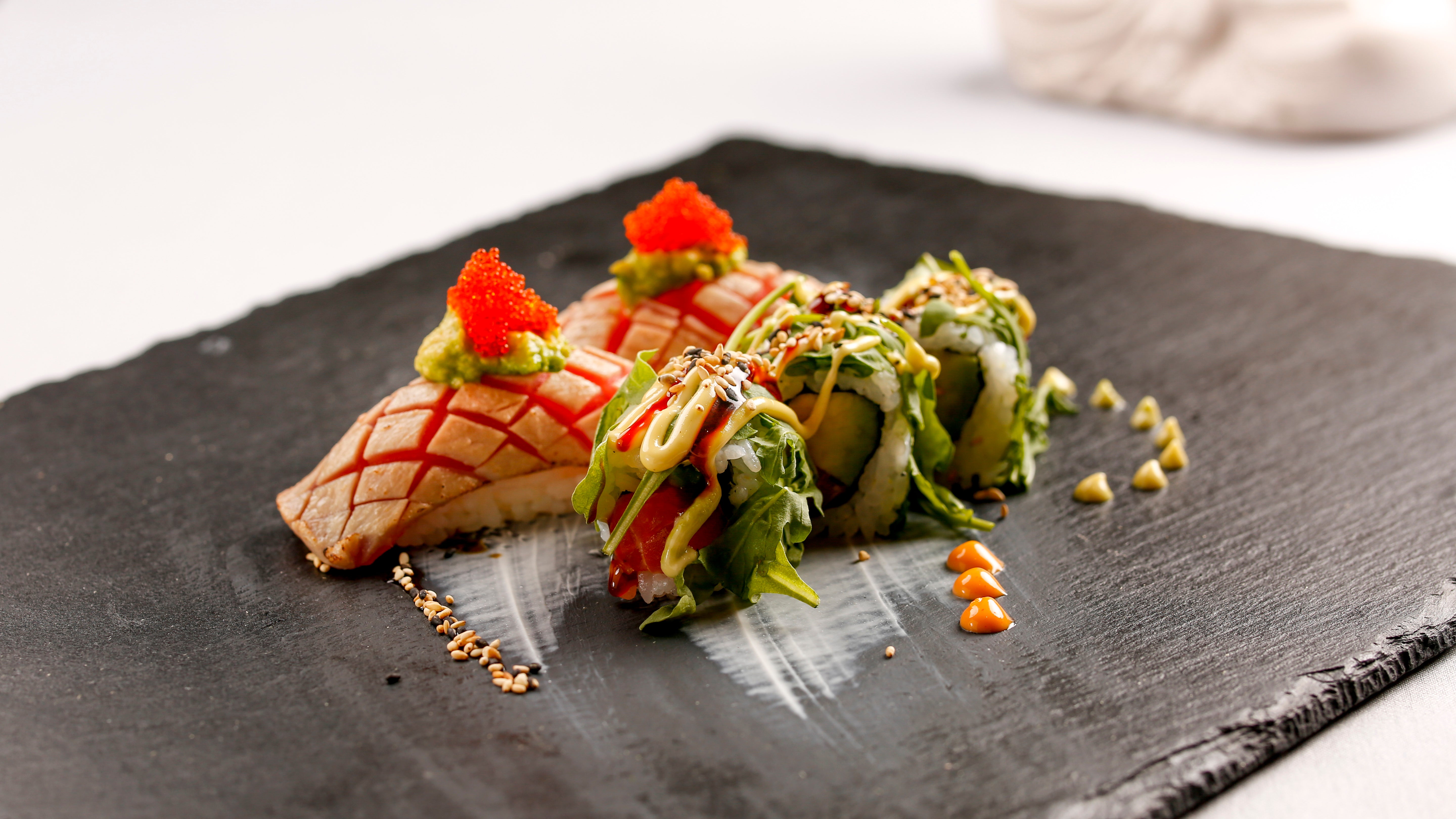 Bonsai SushiBar geliefert aus Winterhude Bestelle bei Deliveroo