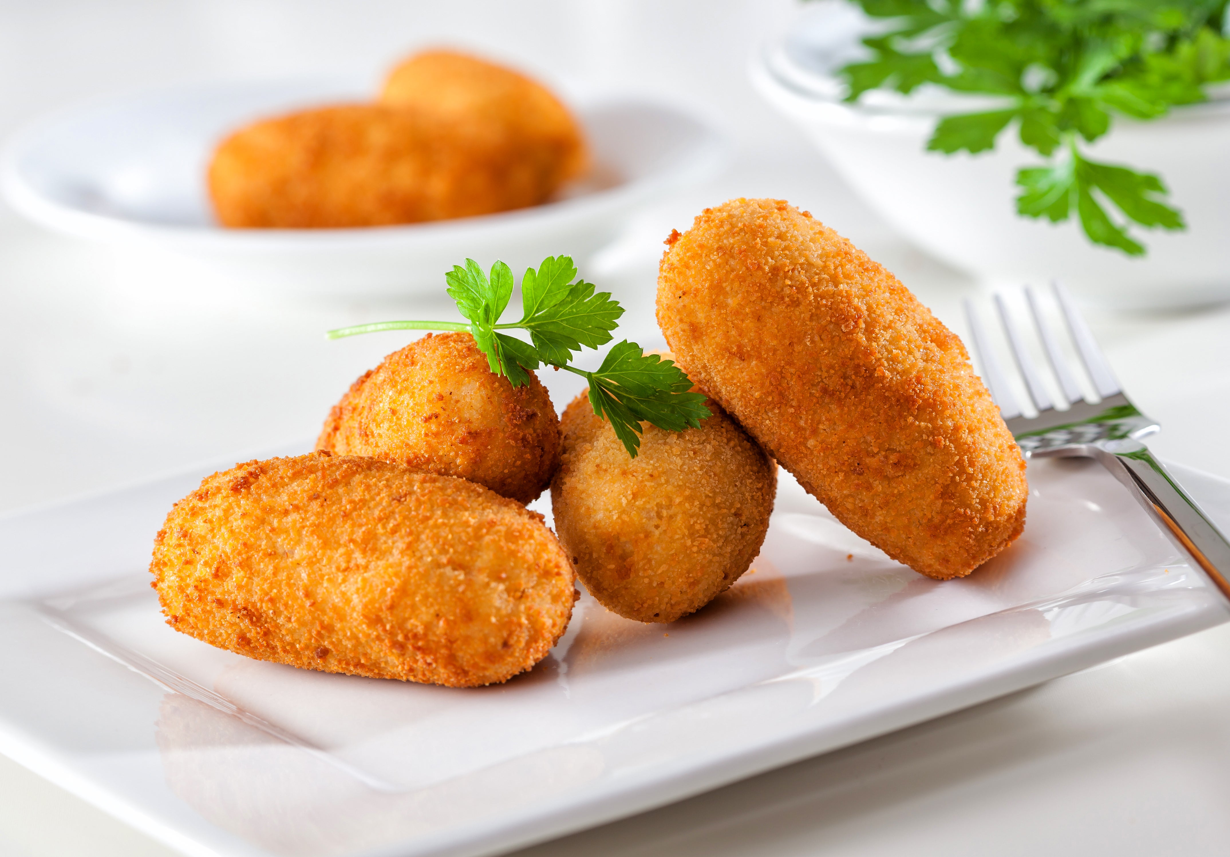 Croqueta y Presumida entrega desde Goya Madrid Pide comida con Deliveroo
