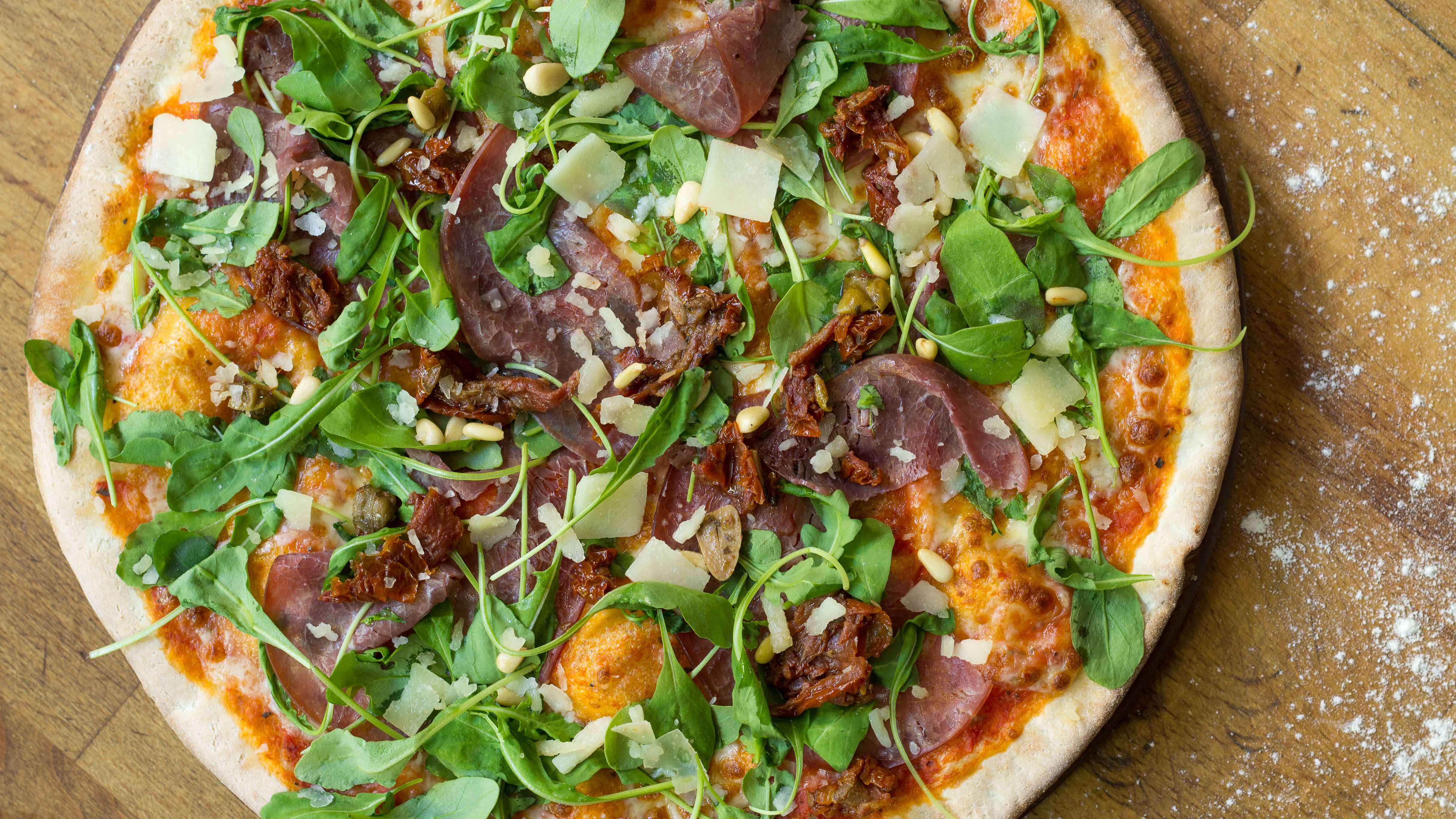 Pizza Amsterdam van OudWest Bestel met Deliveroo