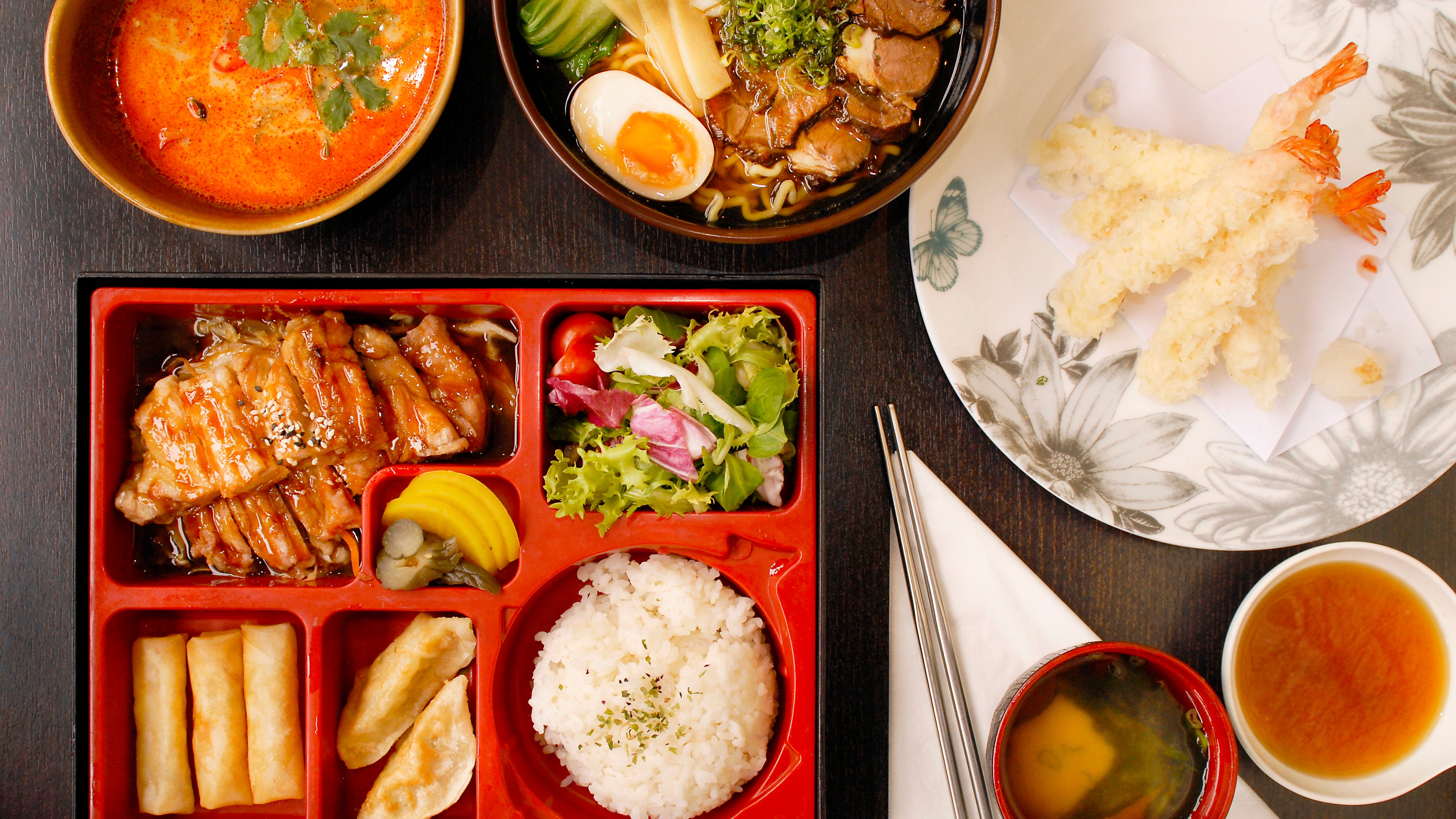 Noodle Express delivery from Tooting Order with Deliveroo