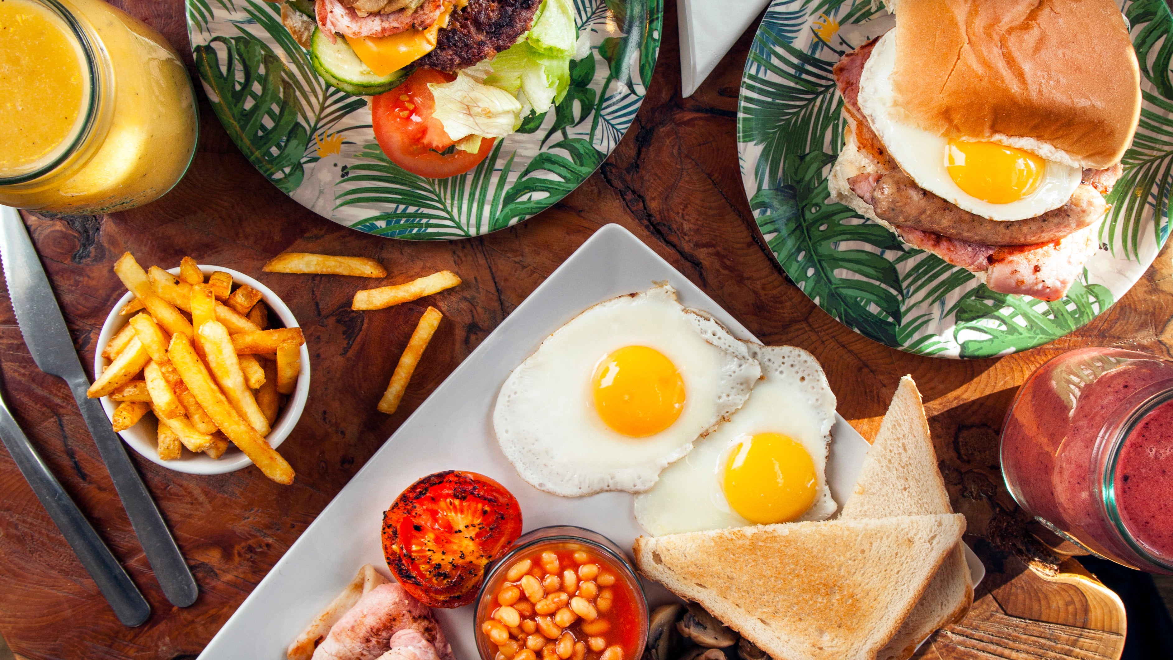 Jungle Cafe delivery from Bournemouth Town Centre Order with Deliveroo