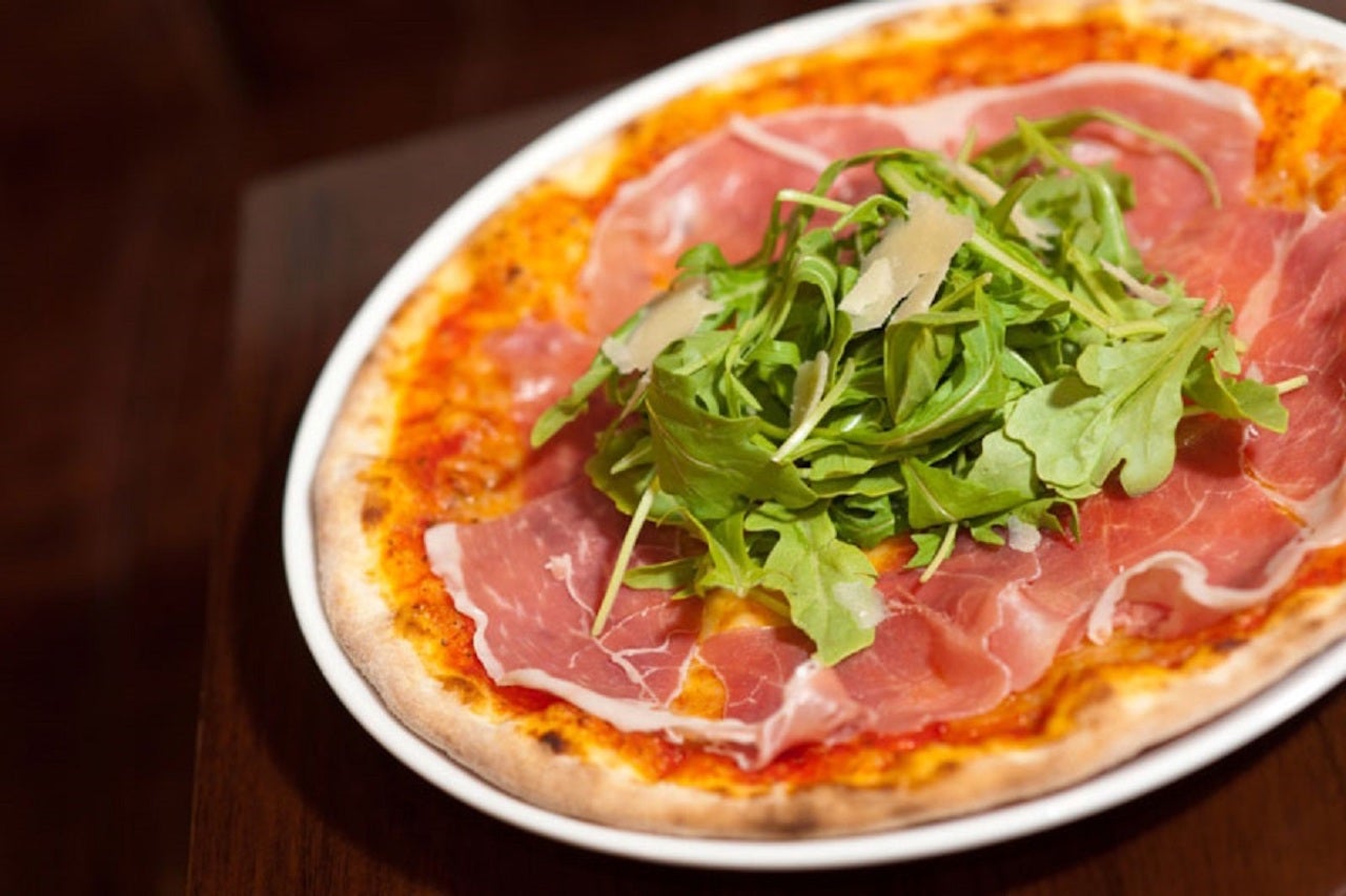 Peperoni Pizzeria delivery from Dunearn Road/Greenwood Order with