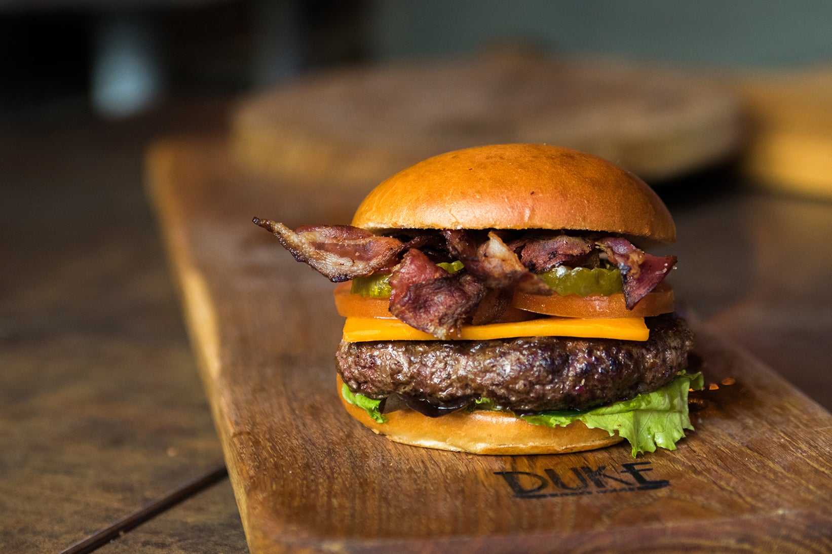 Livraison Duke Burger House à Paris La Défense Commandez avec Deliveroo